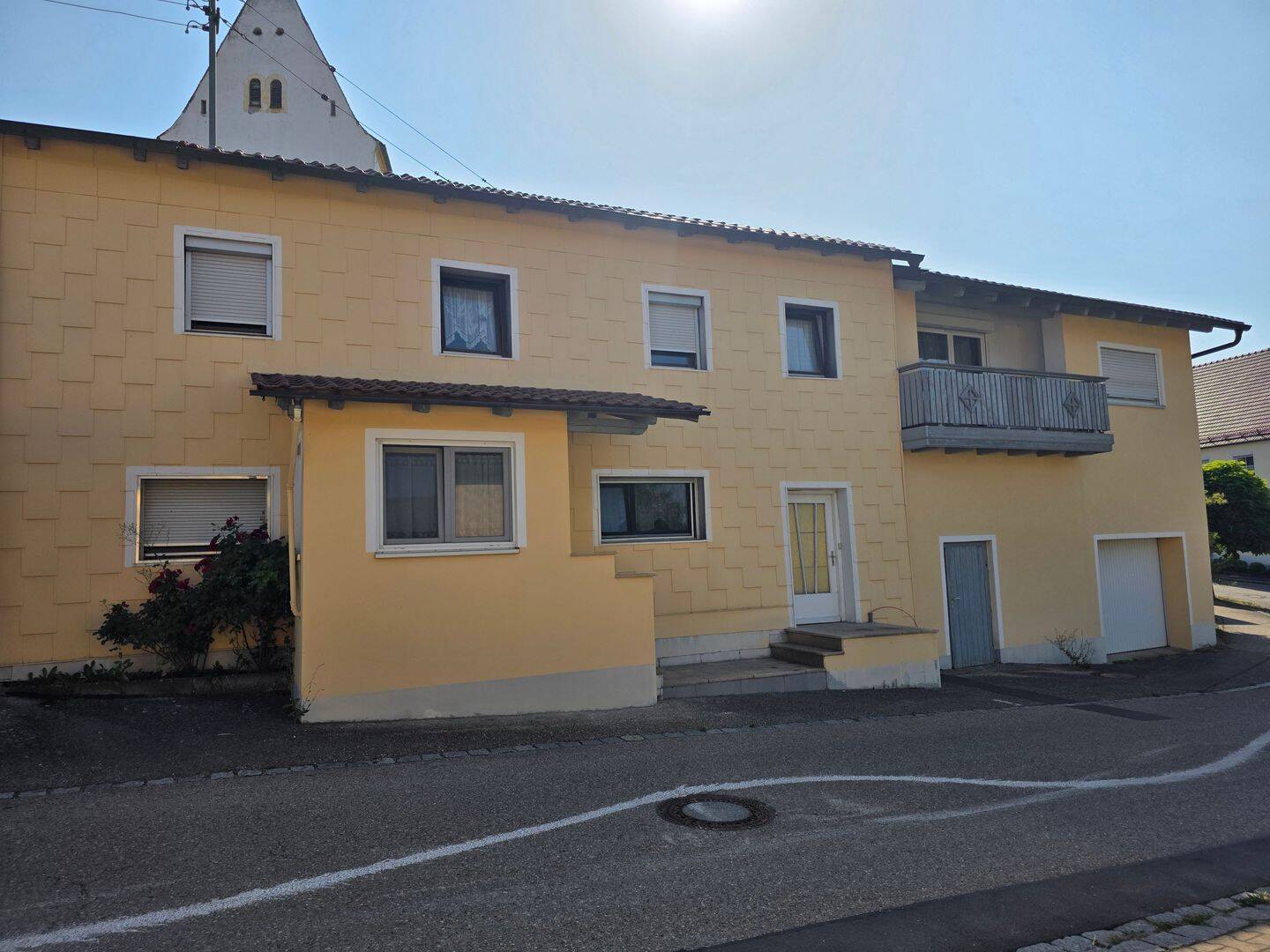 Haus mit Potenzial – als Einfamilien- oder Zweifamilienhaus nutzbar, 86653 Monheim