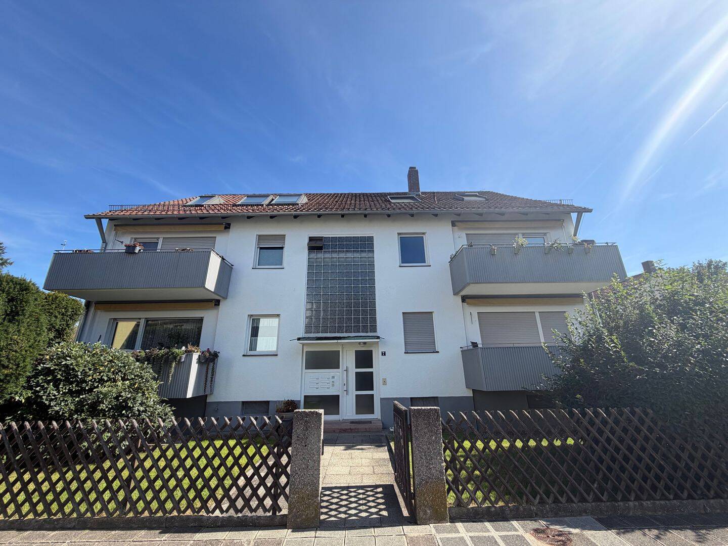 Klimatisierte 3 Zimmer Dachgeschoss Wohnung in Großgründlach, 90427 Nürnberg