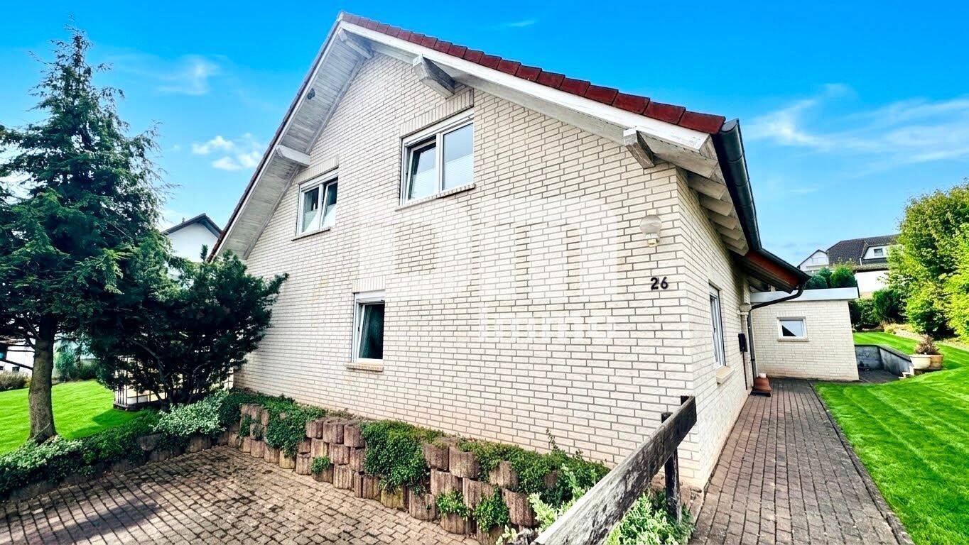 Großzügiges Ein- bis Zweifamilienhaus mit Terrasse und großem Garten, 35108 Allendorf (Eder)