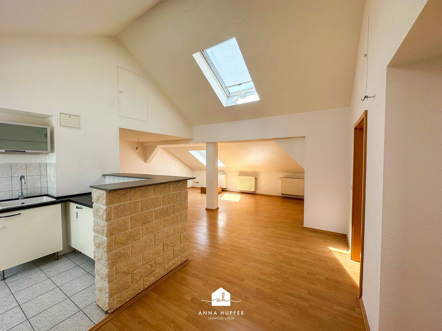 Schöne 3-Raum-Wohnung mit Einbauküche, 7545 Gera (Bieblach Innenstadt Ostviertel Pforten Untermhaus)