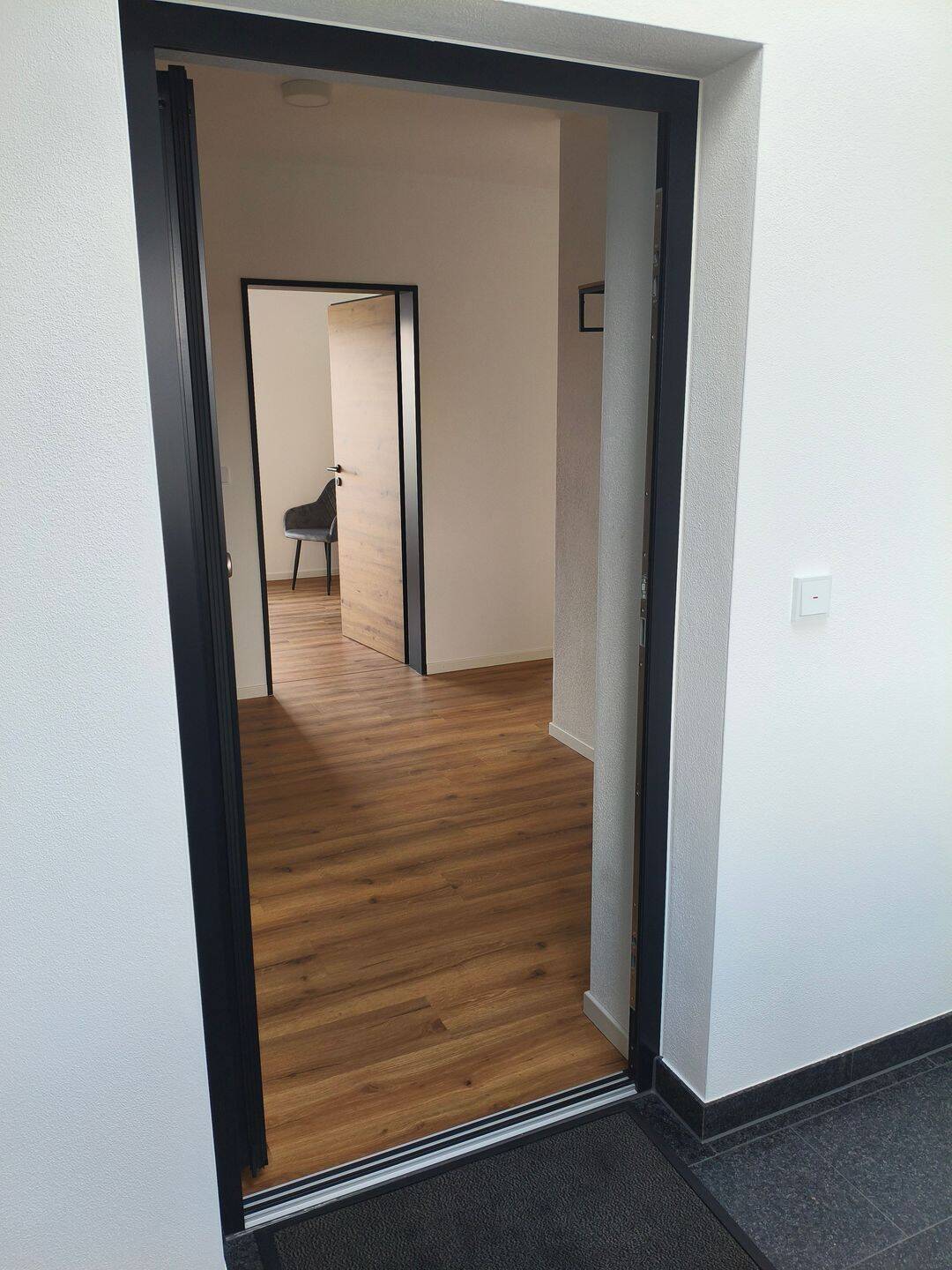 Modernes Wohnen mit Loftcharakter – hochwertig, hell und ruhig gelegen, 87778 Stetten