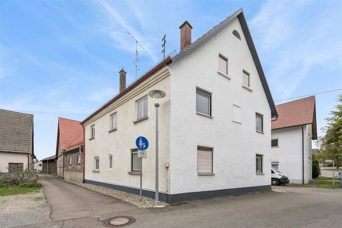 Schmuckstück mit viel Platz und idyllischer Lage!, 89177 Ballendorf