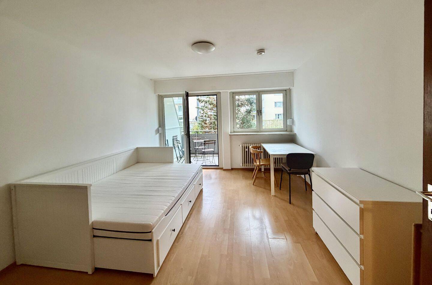 Kompakt. Hell. Durchdacht. Eine perfekte Gelegenheit in München.1-Zi-App, Balkon, TG, frei!, 81737 München (Ramersdorf-Perlach)