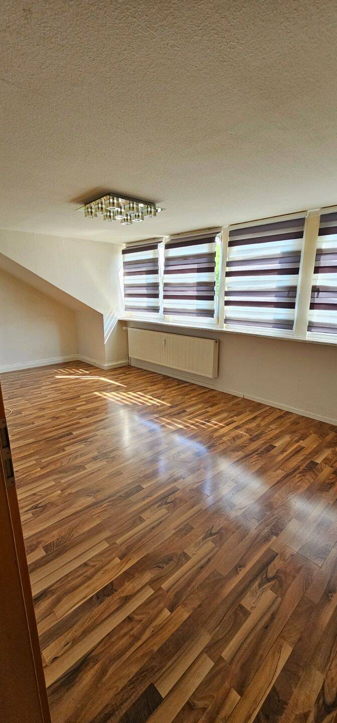 Helle 2-Zimmer-Wohnung mit ca. 60 qm Wohnfläche, 45896 Gelsenkirchen (Hassel Scholven)