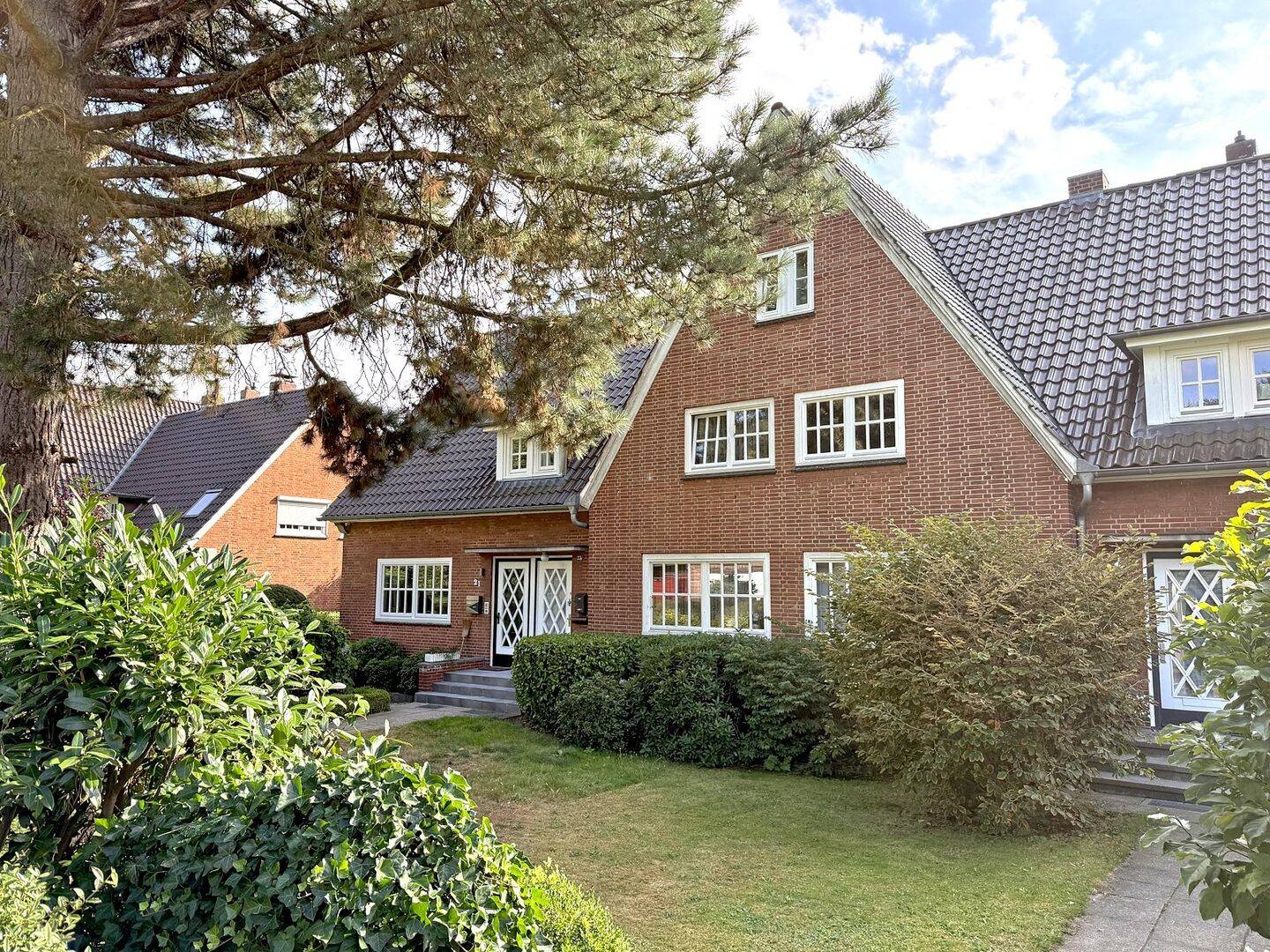 Alstertal: Denkmalgeschütztes Reihenhaus von 1939 – viel Charme, Garten und Gestaltungspotenzial, 22339 Hamburg (Hamburg-Nord Fuhlsbüttel Hummelsbüttel)