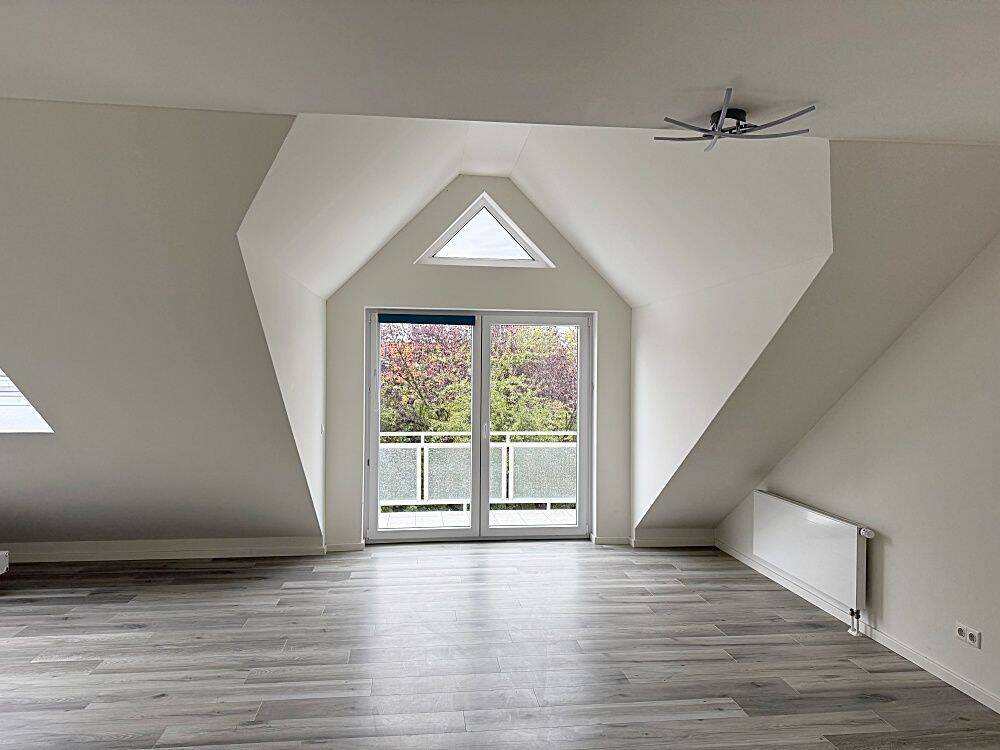 *MAISONETTE-DACHWOHNUNG MIT DEM GEWISSEN ETWAS*, 63505 Langenselbold