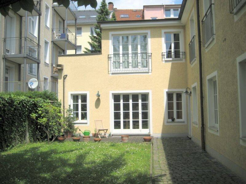 2 Zimmer Frankfurt Bornheim Hinnterhaus mit Terrasse, 60385 Frankfurt am Main (Bornheim Nordend-Ost Ostend)