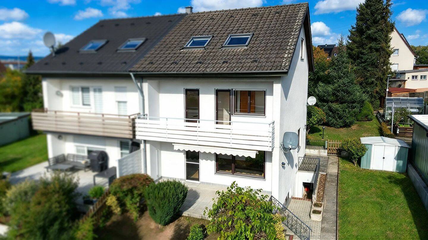 Ihr Familienglück mit viel Freiraum – Doppelhaushälfte mit großem Garten & Garage, 74193 Schwaigern