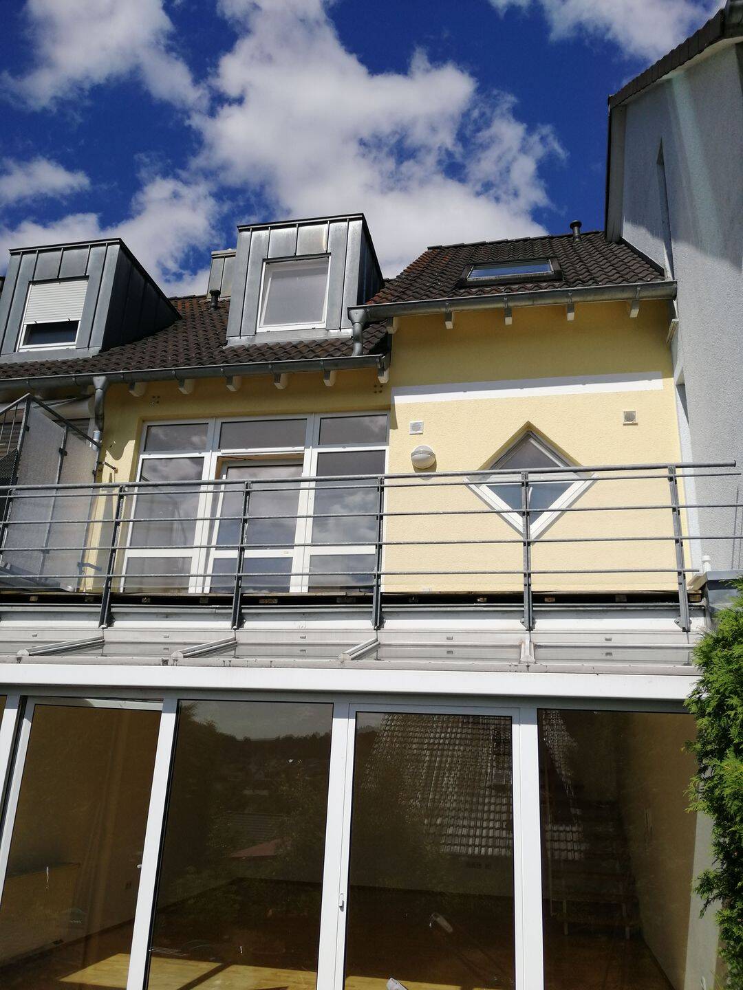 Gepflegtes Reihenmittelhaus mit unverbautem Blick über Bad Salzschlirf, 36364 Bad Salzschlirf