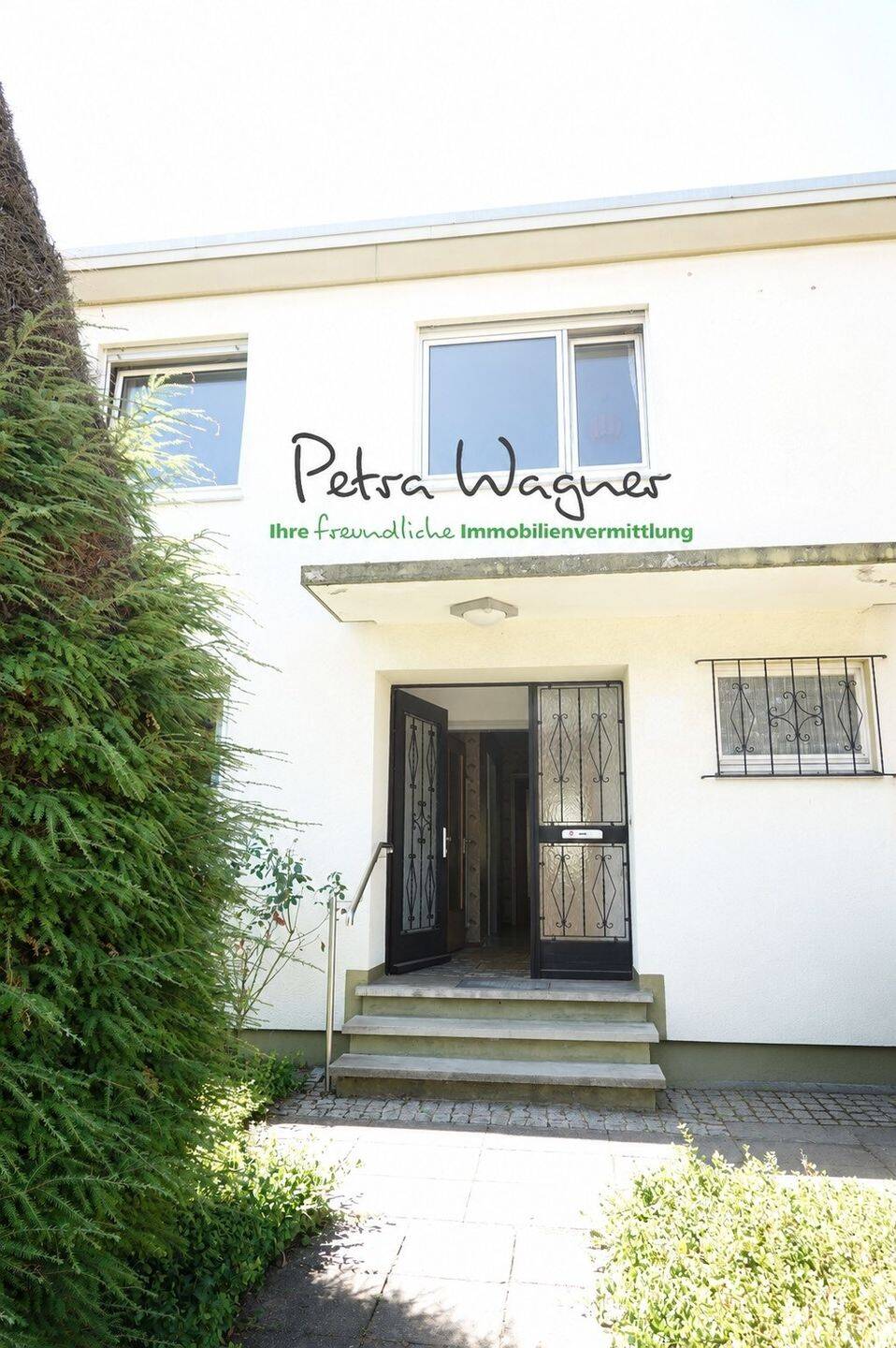 OHNE Erbpacht! Schönes Reihenmittelhaus mit kleinem Garten freut sich auf Sie, 79110 Freiburg im Breisgau (Betzenhausen Brühl Landwasser Lehen Mooswald)
