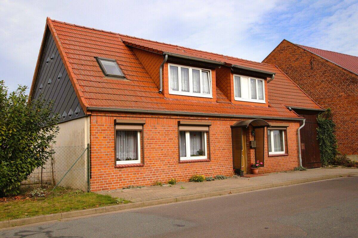 Einfamilienhaus mit viel Potenzial, 39619 Arendsee (Altmark)