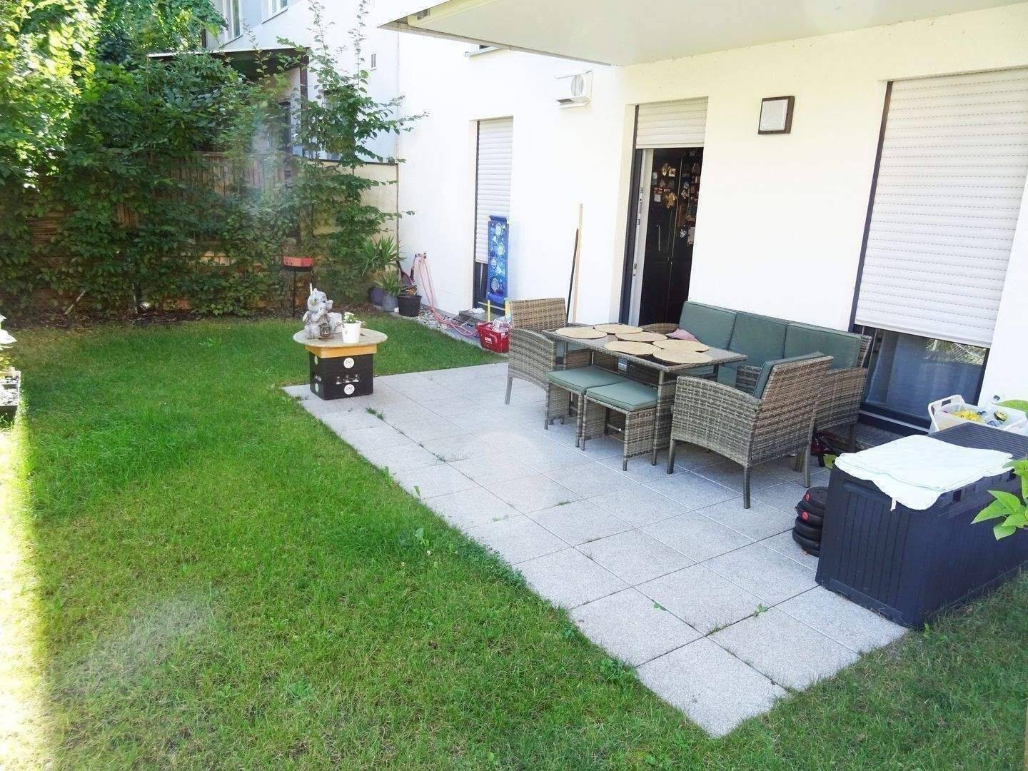 TRAUMHAFTE MODERNE 4-ZIMMERWOHNUNG MIT ZWEI EIGENEN TERRASSEN UND GÄRTEN, 90427 Nürnberg