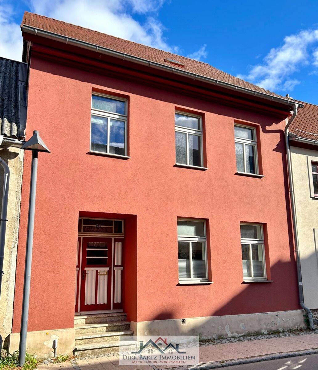 Loitzer Stadthaus!! Ob Einfamilienhaus oder Zweifamilienhaus!! Vielseitig nutzbar!, 17121 Loitz