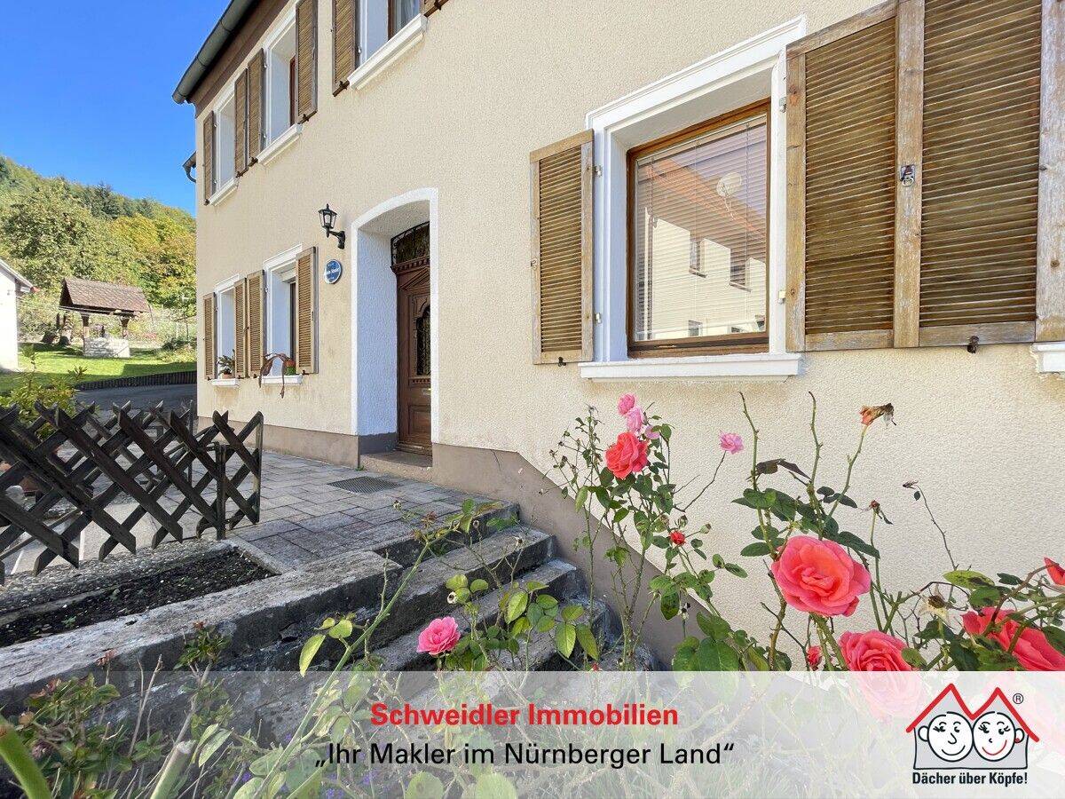 Selbstversorger-Traum!! Familienanwesen mit über 280 m² Wohnfläche auf über 1.100 m² Grundstück, 91245 Simmelsdorf