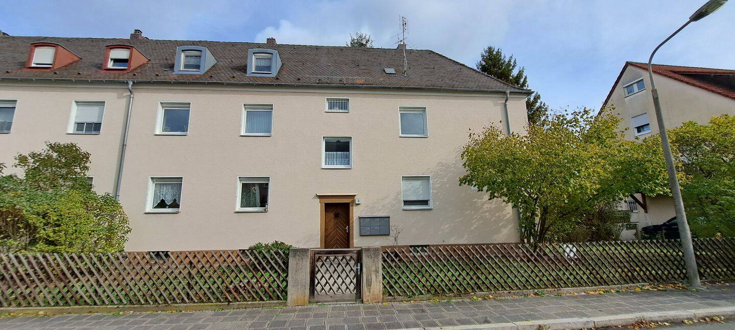Komplettsanierte 3-Zimmer-Wohnung mit Garten im 1. OG in 90451 Nürnberg, Eibach, 90451 Nürnberg (Eibach Hafen Maiach Reichelsdorf Röthenbach bei Schweinau)