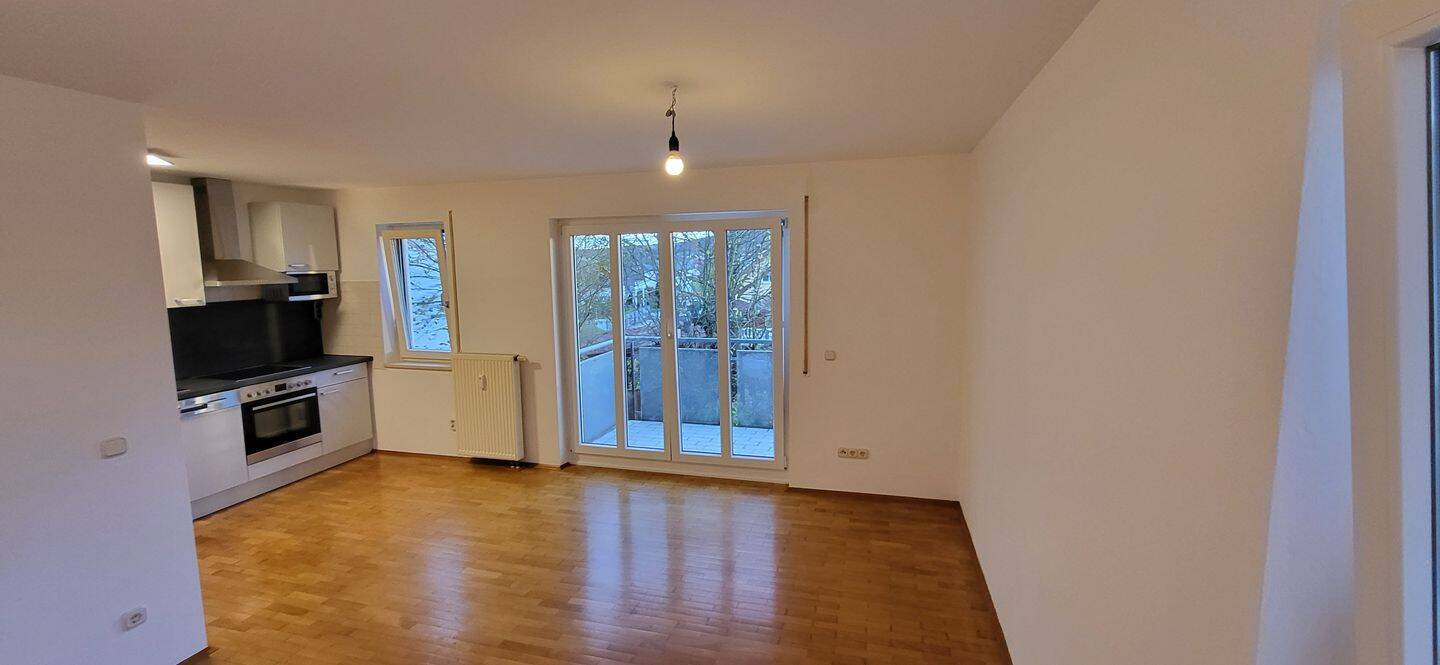 Helle 3 Zimmer Wohnung mit Einbauküche, 93342 Saal a.d. Donau (Saal)