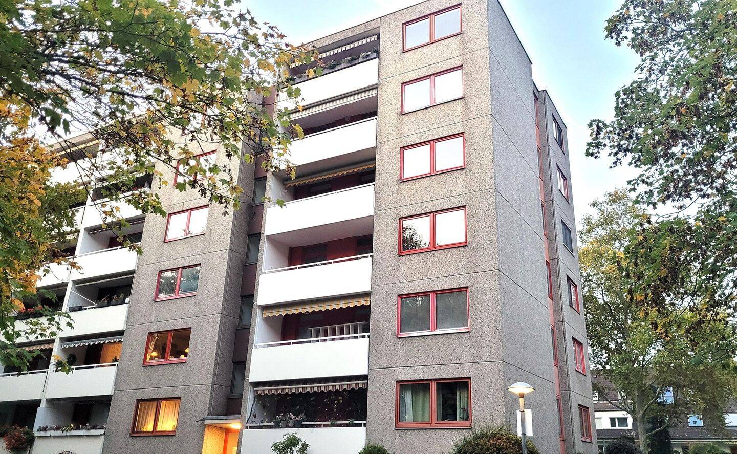 Gelegenheit Marienfelde – am Klosterteich! Topgepflegte Eigentumswohnung mit TG-Stellplatz!, 12279 Berlin (Tempelhof-Schöneberg Lichterfelde Marienfelde)