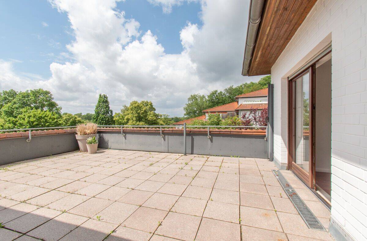 Attraktive 3-Zimmer Wohnung mit großzügiger Dachterrasse – Naturnahes Wohnen nahe den Boberger Dünen, 21033 Hamburg (Bergedorf Billwerder Lohbrügge)