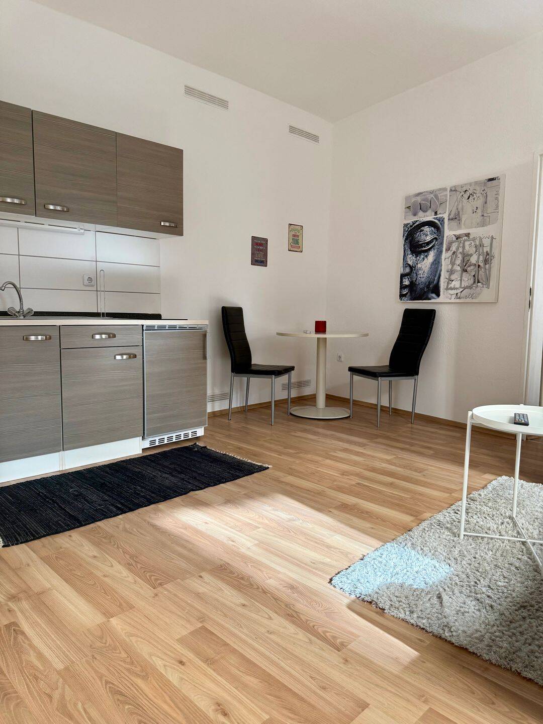 +++ GEMÜTLICH UND ZENTRAL – SCHÖNE MÖBLIERTE WOHNUNG IN FÜRTH +++, 90763 Fürth (Südstadt Weikershof)