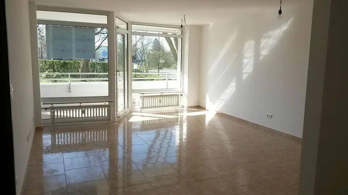 2-Zimmer-Wohnung mit Einbauküche und Balkon in modernem Stil, 40474 Düsseldorf (Golzheim Lohausen Pempelfort Stockum)