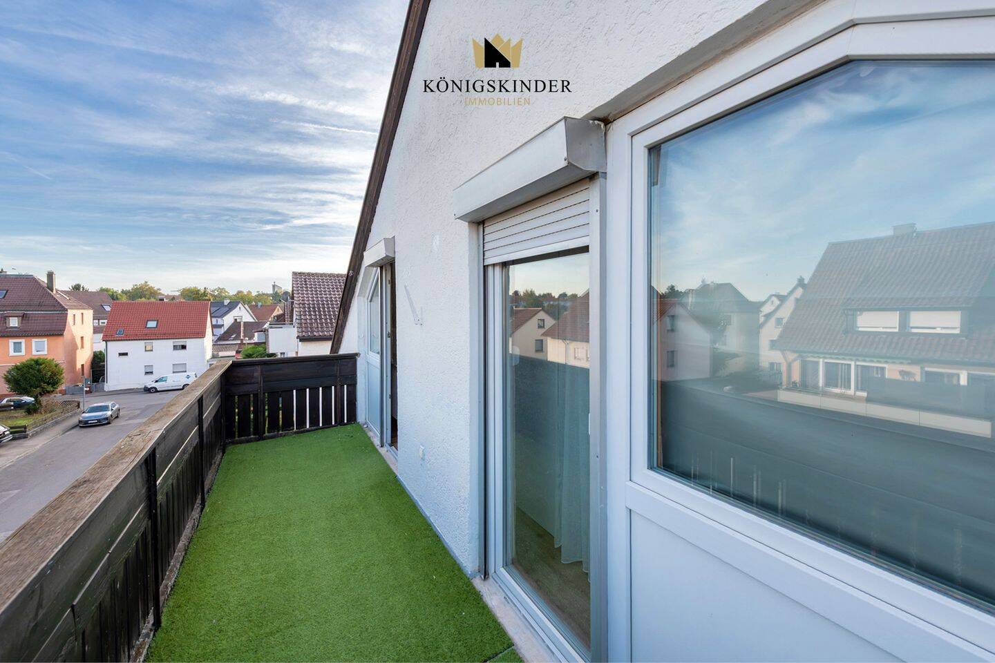 Wohnen mit Weitblick: Charmante 2-Zimmer-Dachgeschosswohnung in ruhiger Stammheimer Lage, 70439 Stuttgart (Neuwirtshaus Stammheim Zuffenhausen)