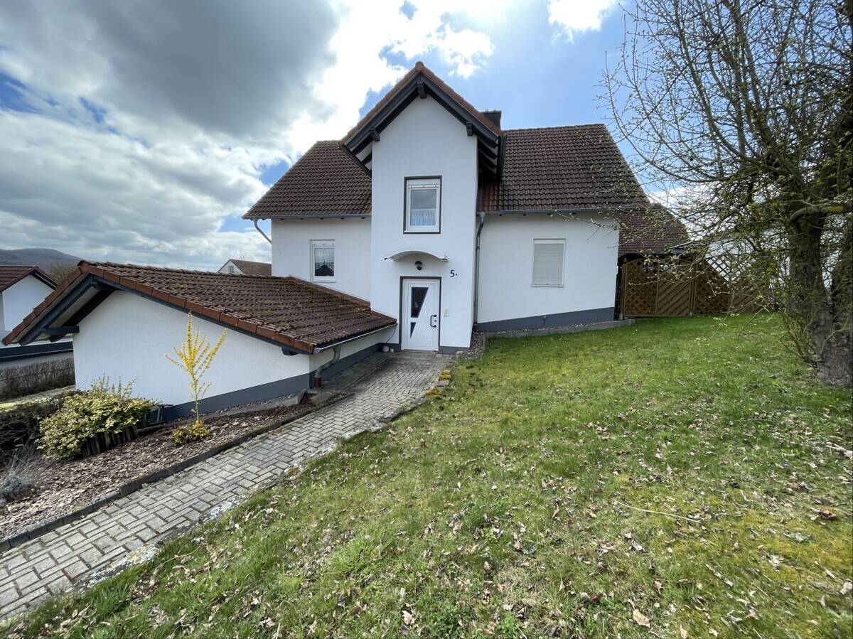 Vermietete 3 Zimmer Erdgeschosswohnung in ruhiger Lage von Bad Zwesten, 34596 Bad Zwesten