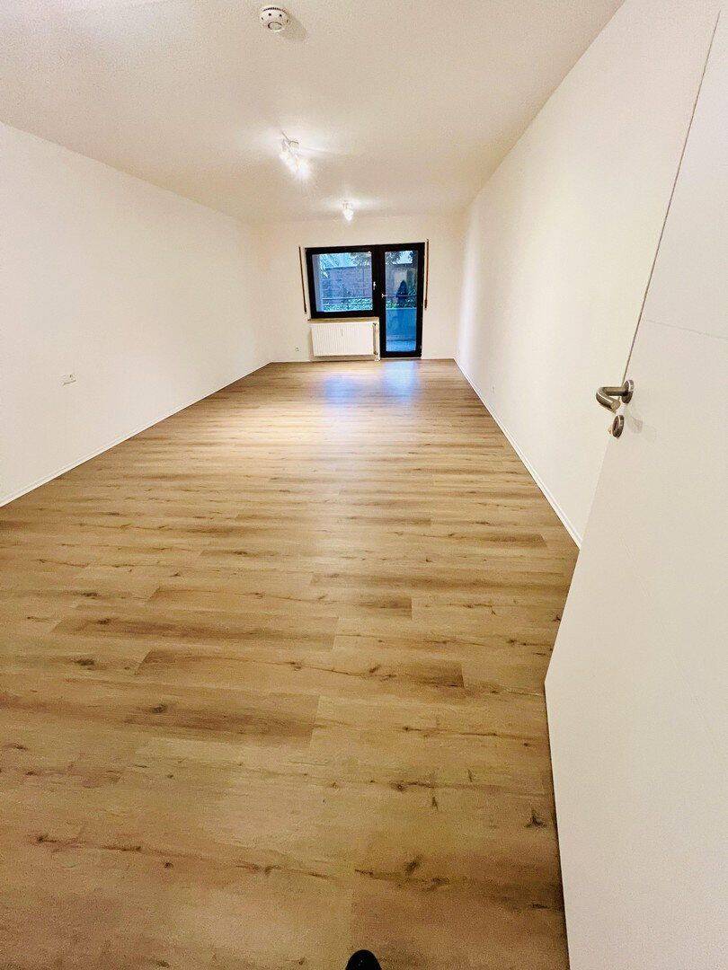 Kernstadt: Moderne 1,5 Zi Wohnung mit EBK, TG Stellplatz, Terrasse, Aufzug uvm., 74072 Heilbronn (Heilbronn)