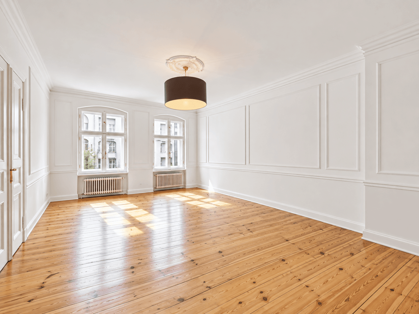 Kantstraße Calling – Stuck, Südausrichtung & Kiezgefühl! 4 Zimmer Altbauglück zum Verlieben, 10627 Berlin (Charlottenburg-Wilmersdorf Charlottenburg)