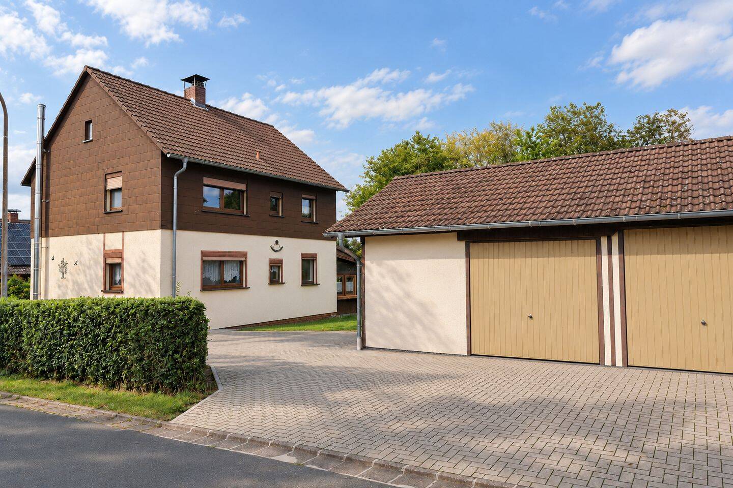Teilrenoviertes Wohnhaus auf großem Grundstück!, 96476 Bad Rodach