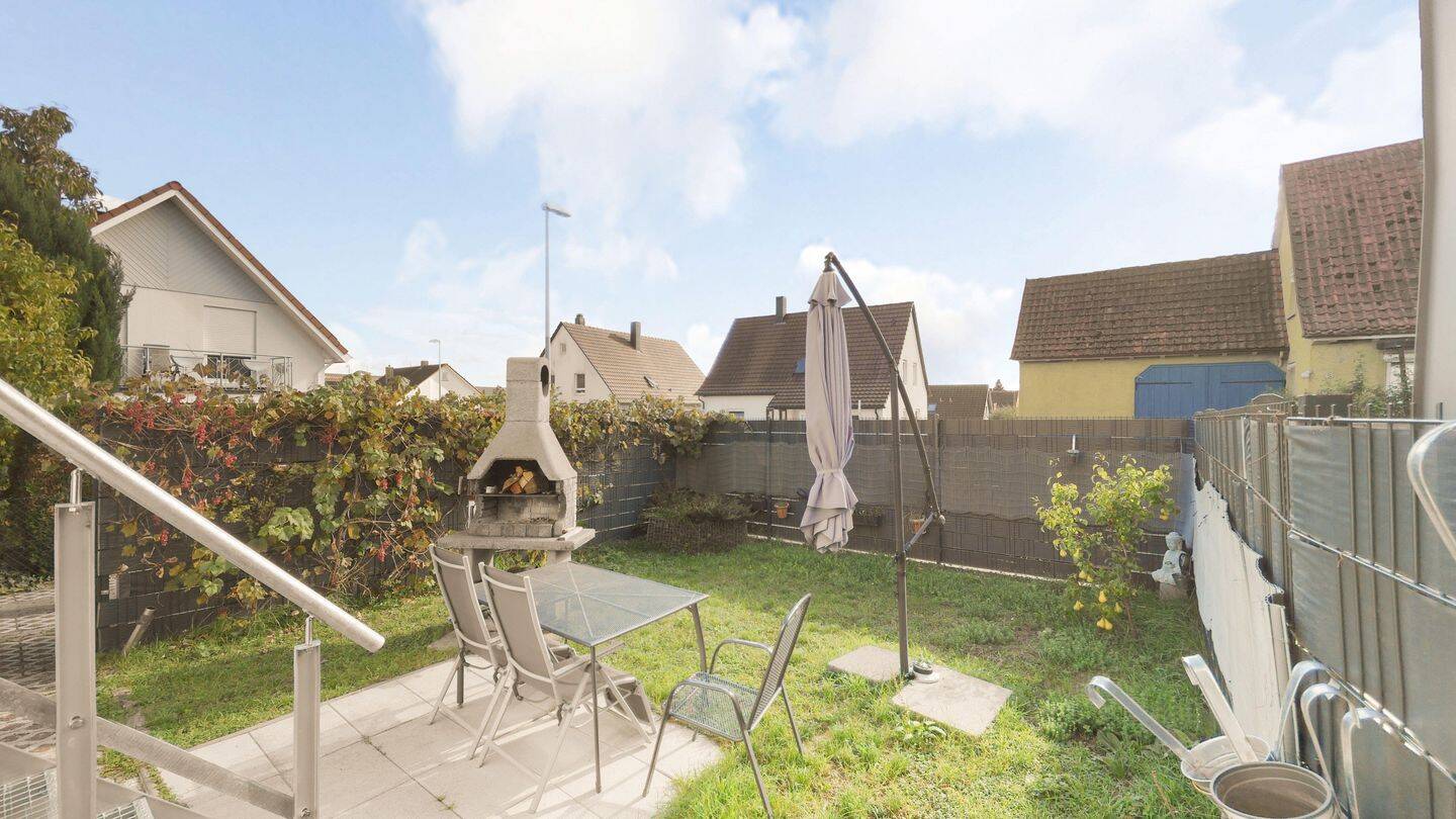 Das Upgrade zur Eigentumswohnung: Doppelhaushälfte mit Garten und Kamin, 71116 Gärtringen