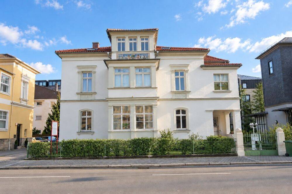 Frisch renovierte 4-Zimmer-Dachgeschosswohnung in Coburg, Nähe Bahnhof, 96450 Coburg