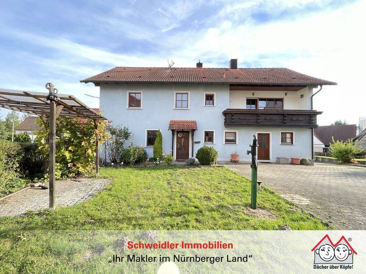 Ach du liebe Scheune! Großes Einfamilienhaus mit Scheune, Hof & Garten in Lauf-Bullach, 91207 Lauf a.d. Pegnitz (Lauf)