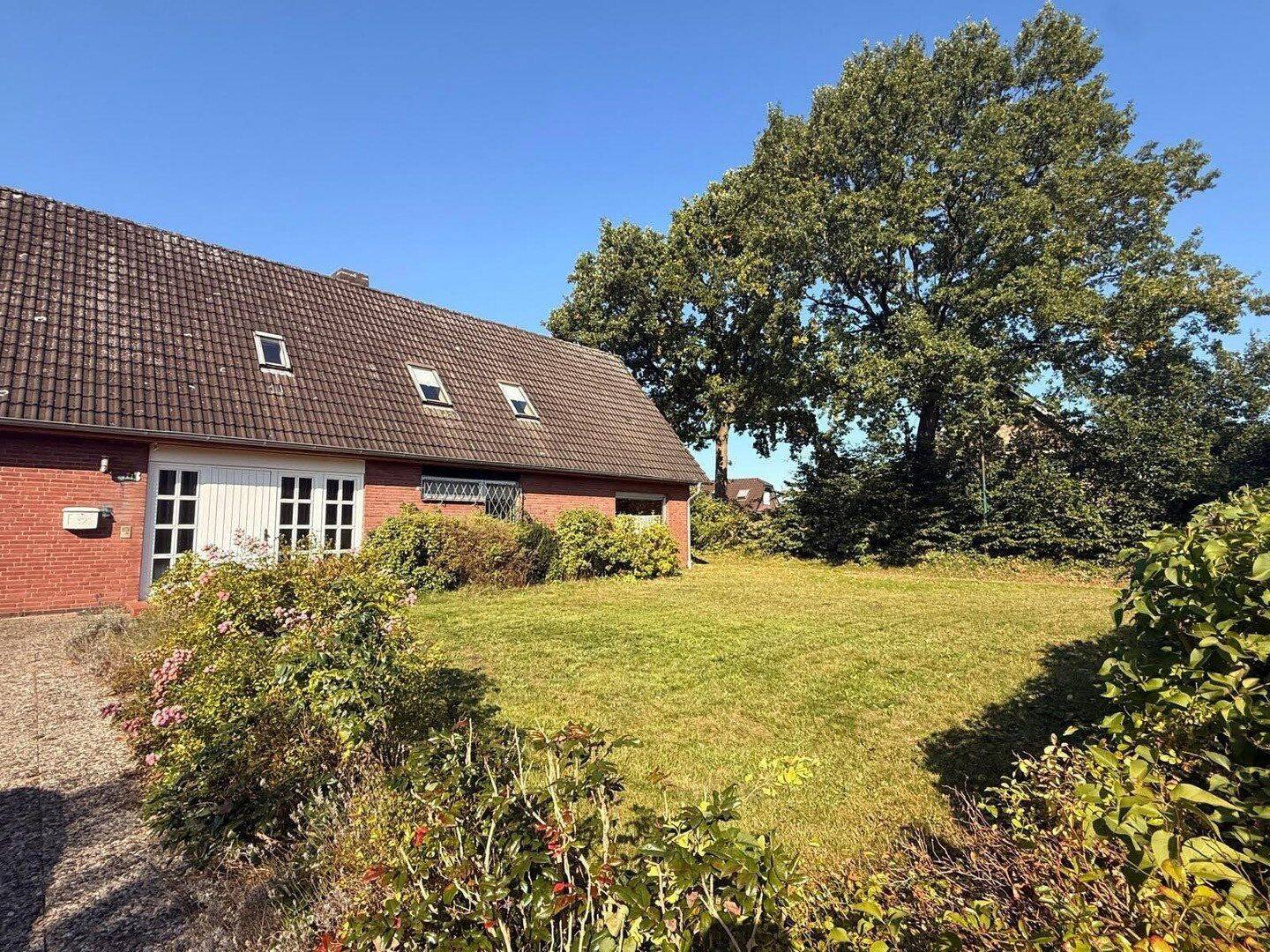 Viel Platz für die Familie: Einfamilienhaus mit großem Garten in Einfeld, 24536 Neumünster (Brachenfeld Einfeld Tungendorf)