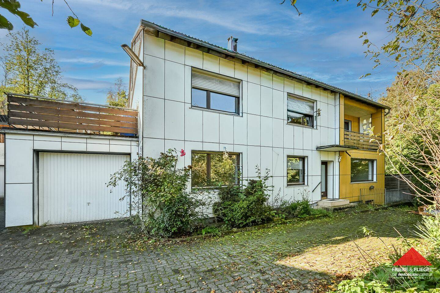 Freistehendes Einfamilienhaus mit Einliegerwohnung in Sackgassenlage, 58540 Meinerzhagen