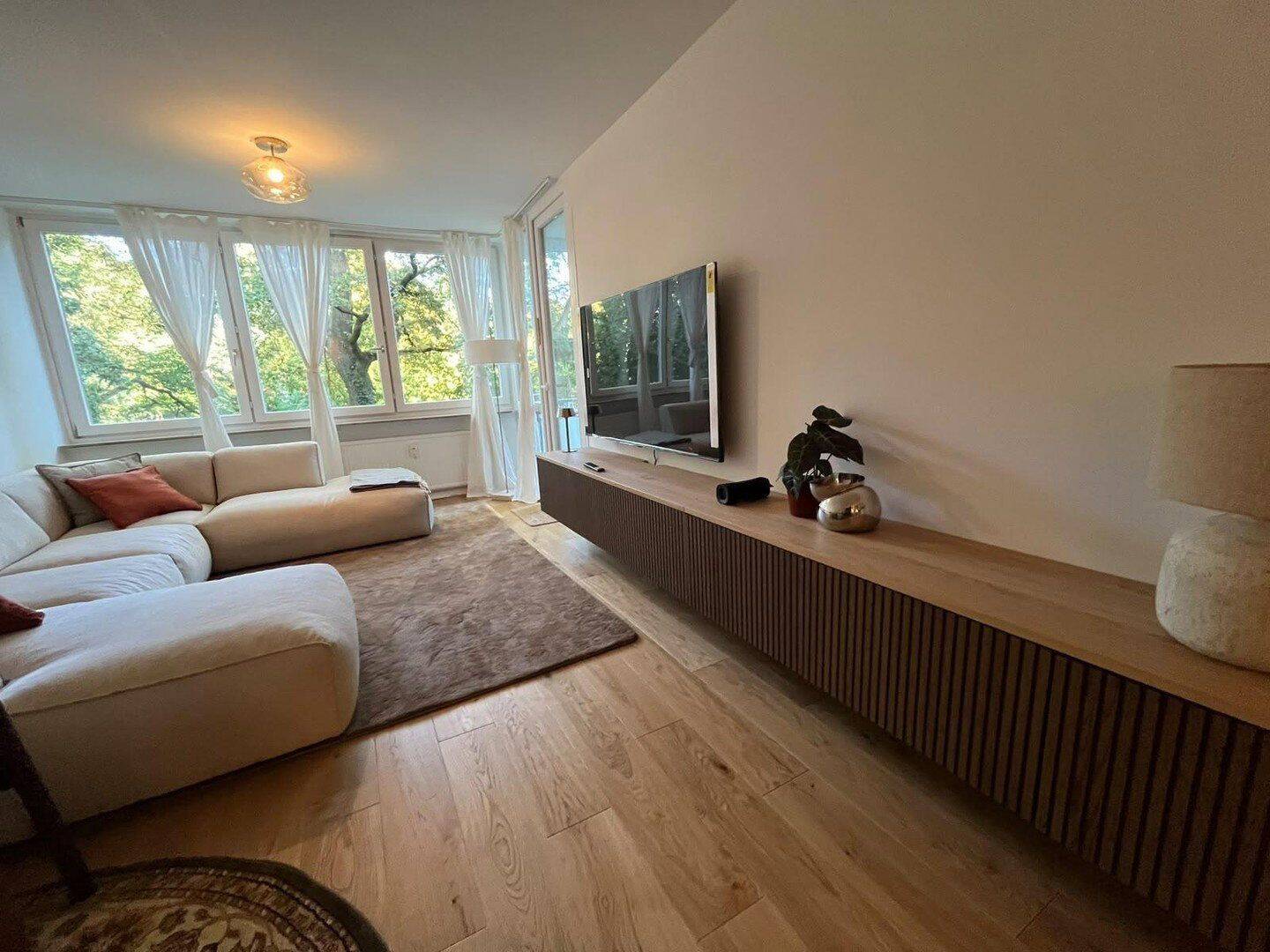 Stilvoll möblierte 2-Zimmer-Wohnung in Eppendorf | Balkon & Blick ins Grüne, 20251 Hamburg (Hamburg-Nord Alsterdorf Eppendorf Hoheluft-Ost)