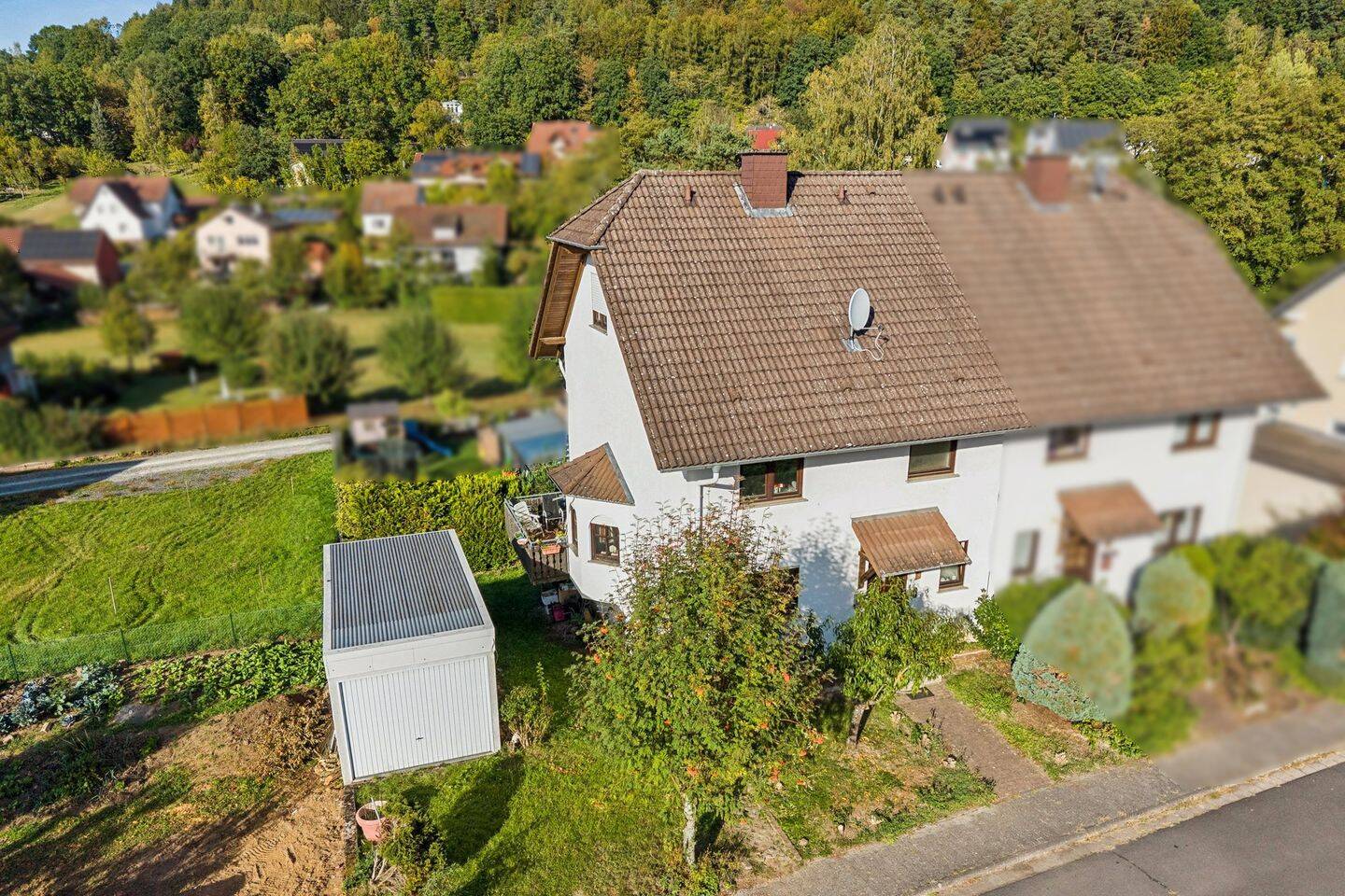 Charmante Doppelhaushälfte in familienfreundlicher Wohnlage von Biebergemünd-Kassel, 63599 Biebergemünd