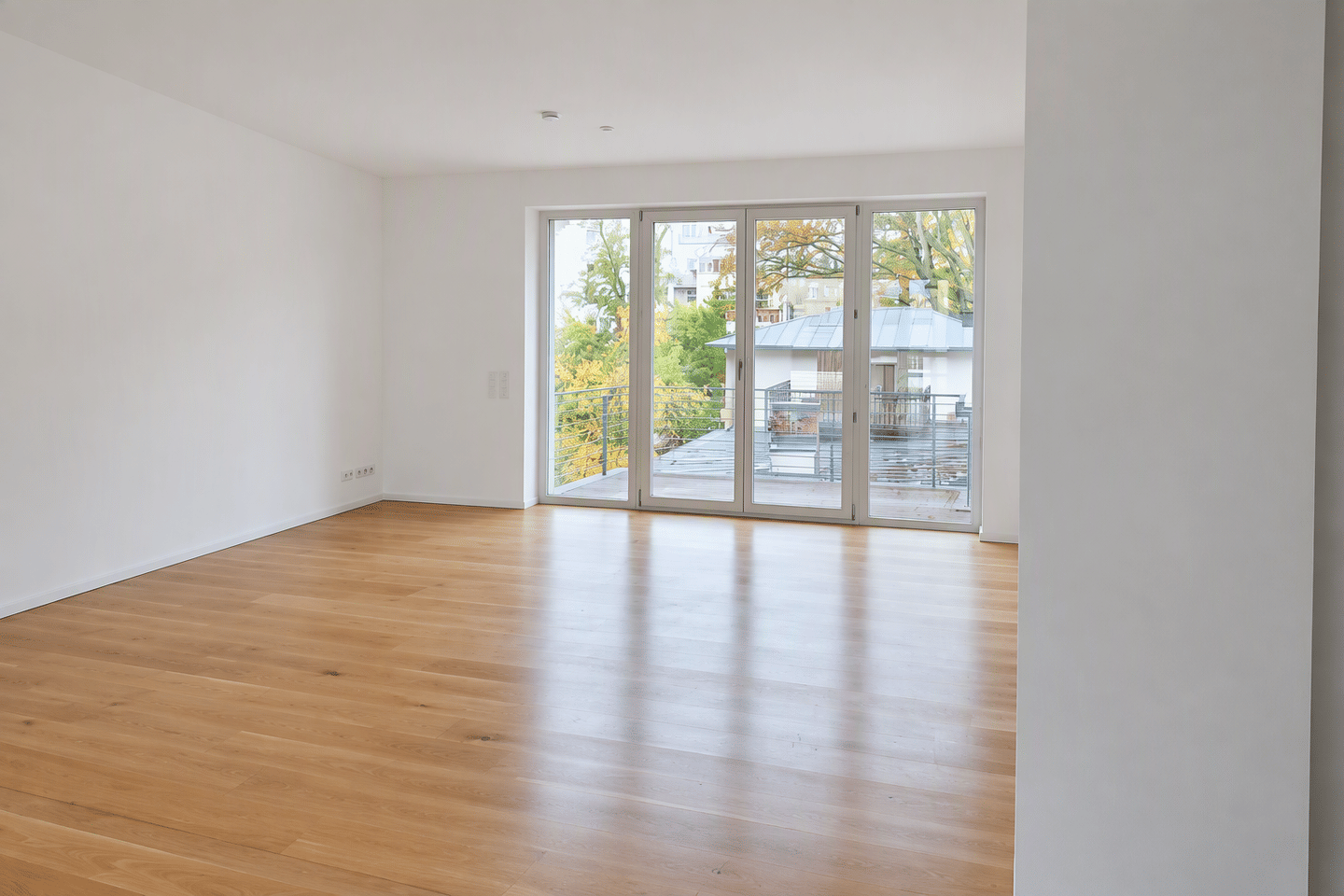 Helle 4-Zimmer-Wohnung am Schlosspark Pankow: 130 m², 2 Balkone, Aufzug, bezugsfrei, 13187 Berlin (Pankow)