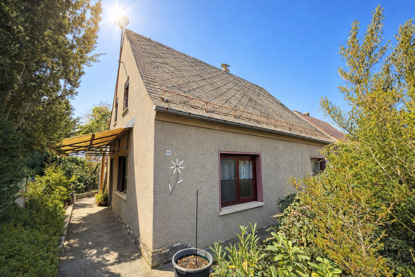 Viel Potential in Siedlungslage am Stadtrand von Weißenfels, 6667 Weißenfels