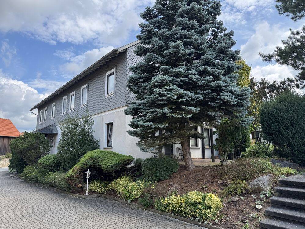 Schöne 3-Zimmer-Wohnung mit Balkon in Eicha, 96482 Ahorn