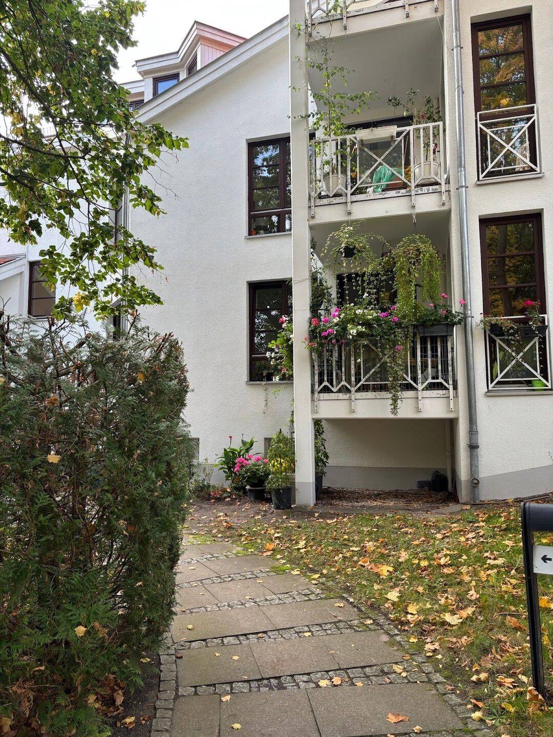 *Schöner Wohnen im Grünen – 3 Zimmer Wohnung mit 2 Bäder + Balkon in gepflegter Wohnanlage*, 13467 Berlin (Reinickendorf Hermsdorf)