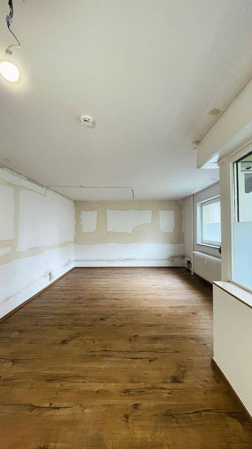 Bis zu 3 Monate kaltmietfrei-Renovierungsbedürftige 3-Zimmerwohnung mit Balkon und Einbauküche, 12307 Berlin (Tempelhof-Schöneberg Lichtenrade Marienfelde)