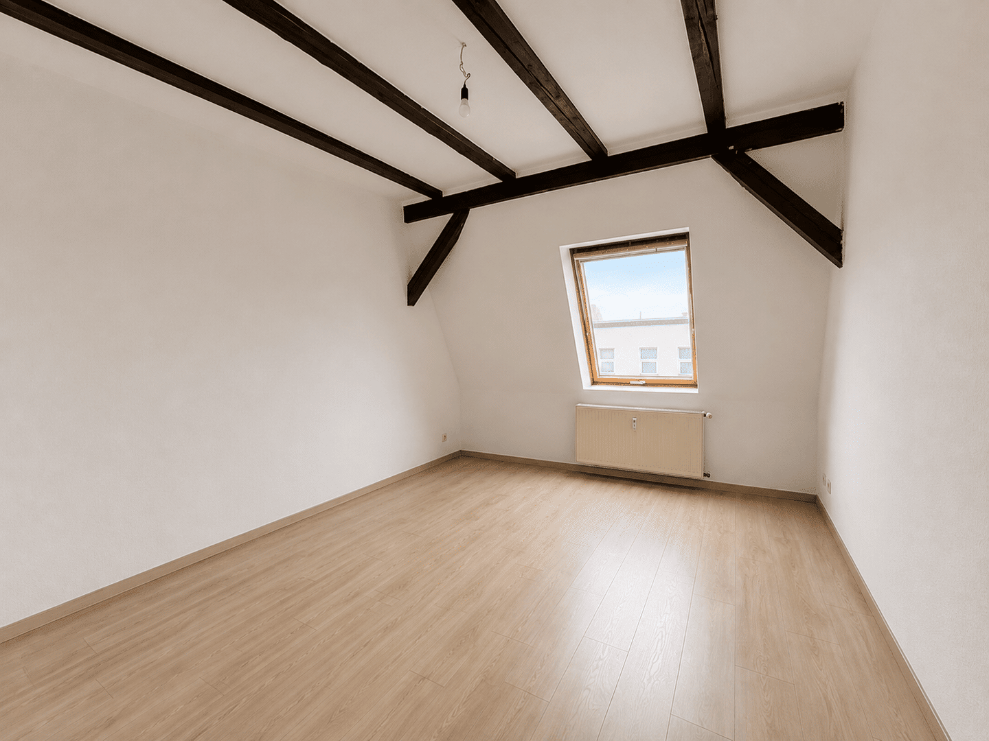 gemütliche 2-Zimmerwohnung im Dachgeschoss!, 6112 Halle (Saale)