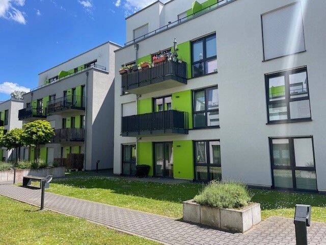 Gut geschnittene und moderne 2 Zimmer-Wohnung mit Terrasse, Alte Kasseler Str. 12c, 35039 Marburg