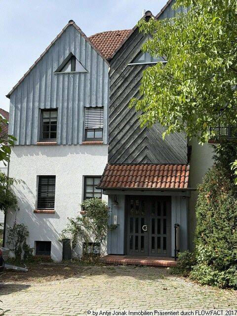 Charmante 2-Zimmerwohnung plus Galerie mit sonnigem Balkon in zentraler Lage von Wendlingen, 73240 Wendlingen am Neckar