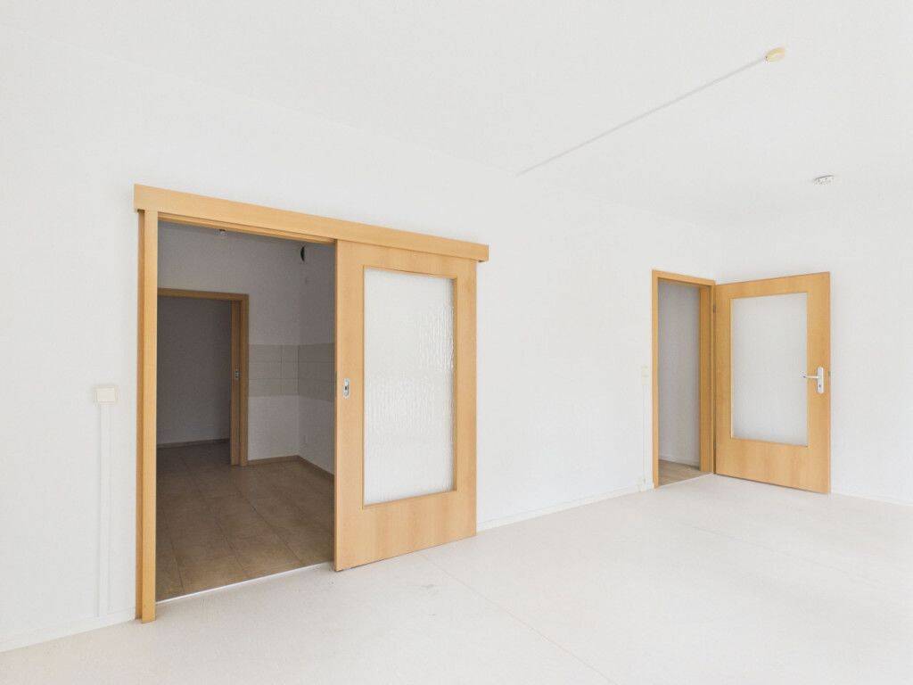 2-Raum-Wohnung im Erdgeschoss mit Balkon auf dem südlichen Sonnenberg, 9130 Chemnitz (Hilbersdorf Sonnenberg Yorckgebiet Zentrum)