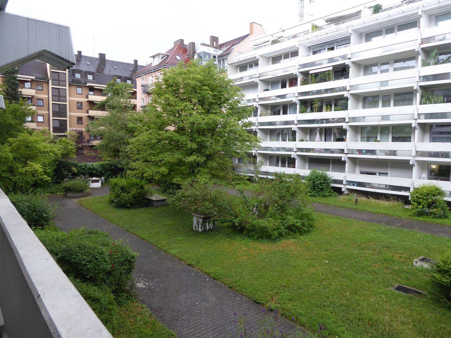 Klein, fein und sofort verfügbar – 1-Zimmer-Apartment mit Balkon in München-Neuhausen, 80634 München (Neuhausen-Nymphenburg)