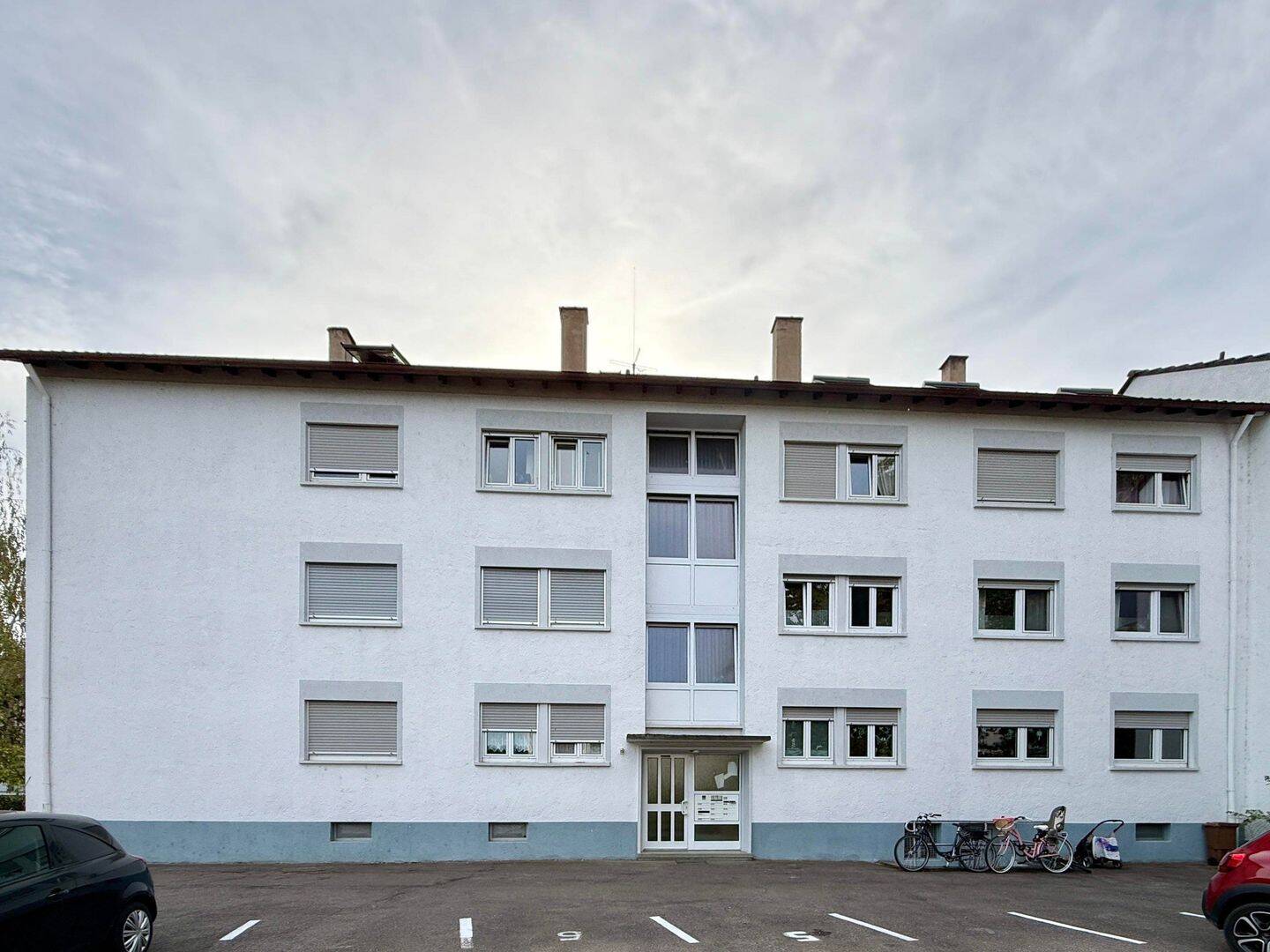 Modernisierungsbedürftige 3-Zimmer-Wohnung mit zwei Balkonen in Rastatt, 76437 Rastatt