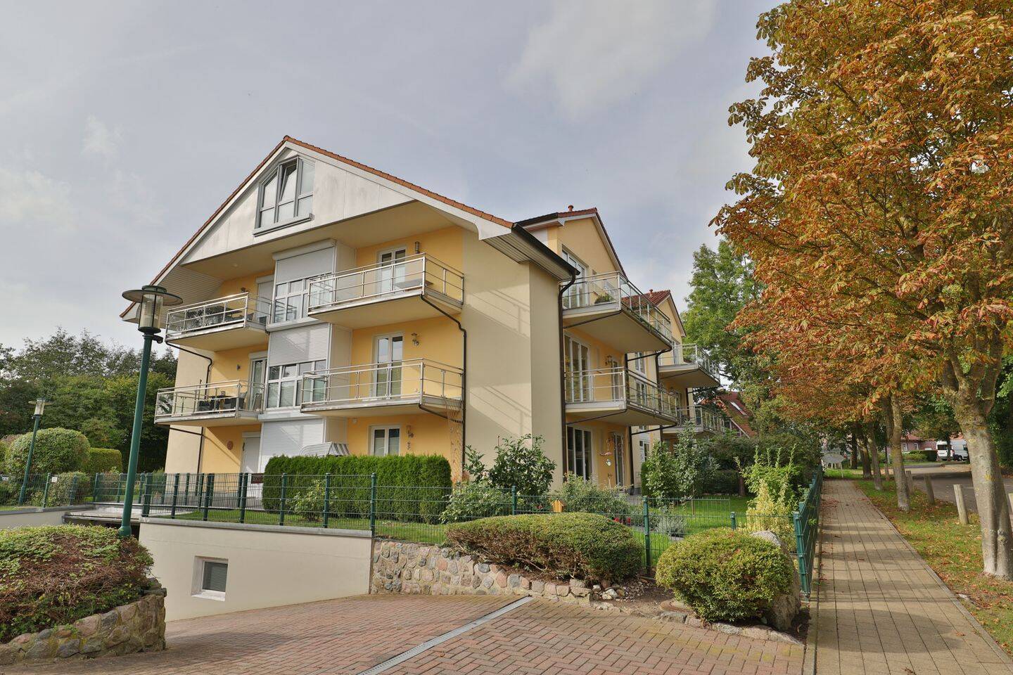 Ihr Zuhause an der Steilküste, wohnen mit Ostseeflair – attraktive 3-Zimmer-Maisonettewohnung in Boltenhagen/ Ortsteil Redewisch, 23946 Boltenhagen