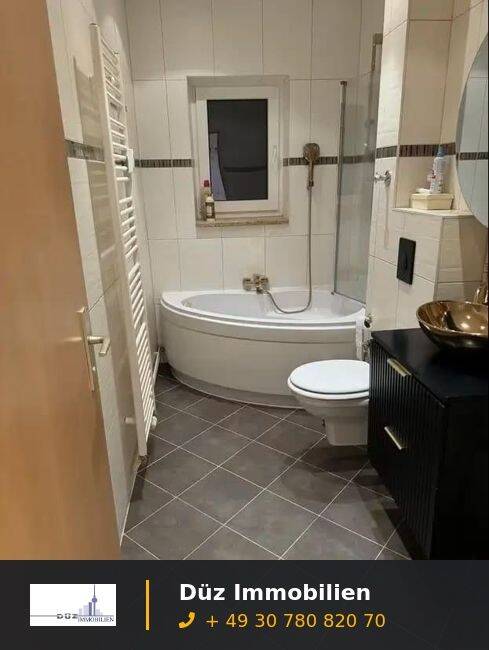 Rendite-Chance in Berlin! 2,5-Zimmer mit Balkon zum Top-Preis, 12437 Berlin (Treptow-Köpenick)