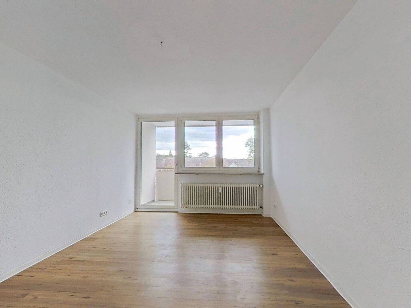 FRISCH SANIERT: 2-Zi.-Whg. mit BALKON in Nürnberg-Ziegelstein, 90411 Nürnberg